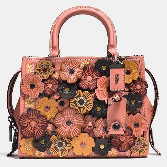 IN SEARCH OF A COACH TEA ROSE BAG ANY SOZE ANY COLOR/ GOOD CONDITION AFFORDABLE - Picture 6 of 16